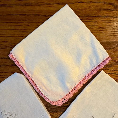 Mixed Lot of Doilies, 2-White with Designs and 1-White with Pint Crochet Edge - Picture 4 of 5