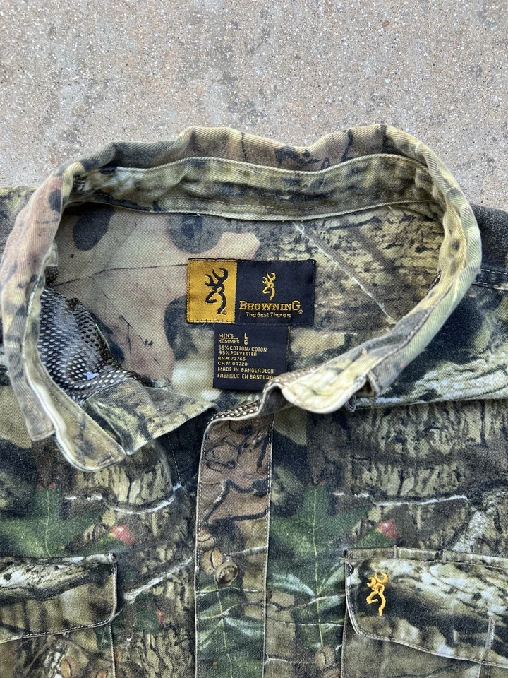 Browning Mossy Oak Camouflage Long-sleeve Button Up Hunting Shirt. Men's Large - Image 3 of 4