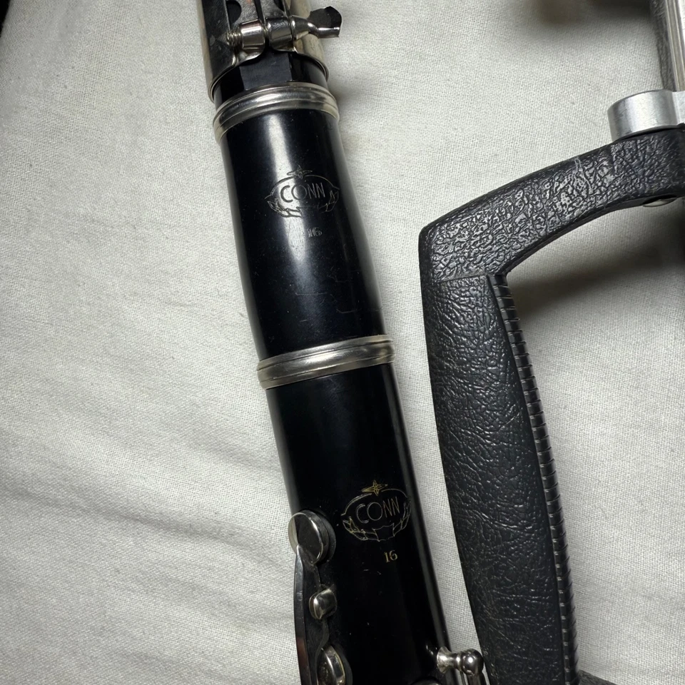 Clarinete Conn Vintage Modelo 16 Completo Con Estuche Boquilla Cañas NECESITA CORCHOS Foto 3 de 4