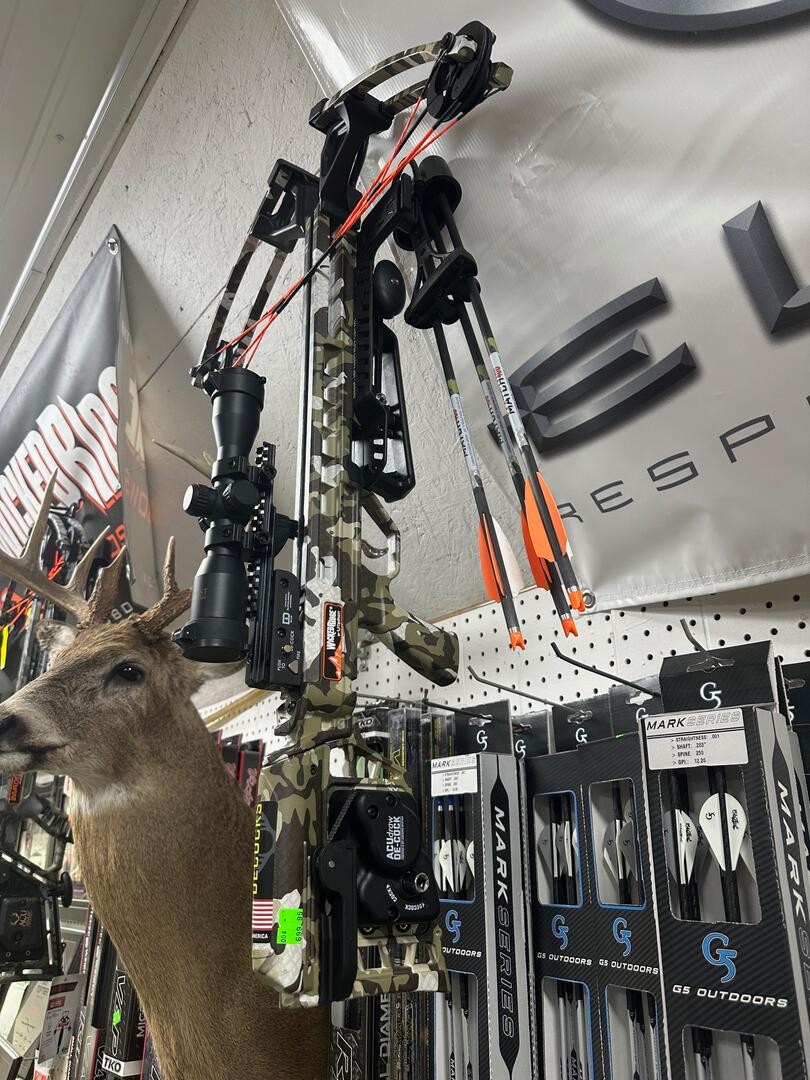 Wicked Ridge Raider 400 De-Cock Crossbow Package ACUdraw De-Cock Peak XT