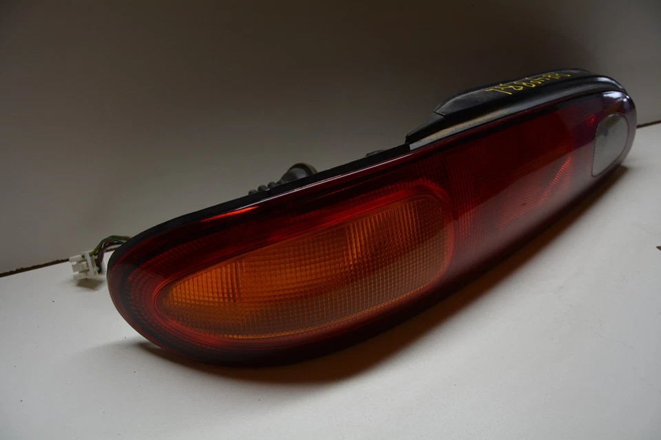 Mazda MX6 1993-1997 luz trasera izquierda lado conductor lámpara OEM, 166-58645 Foto 3 de 4