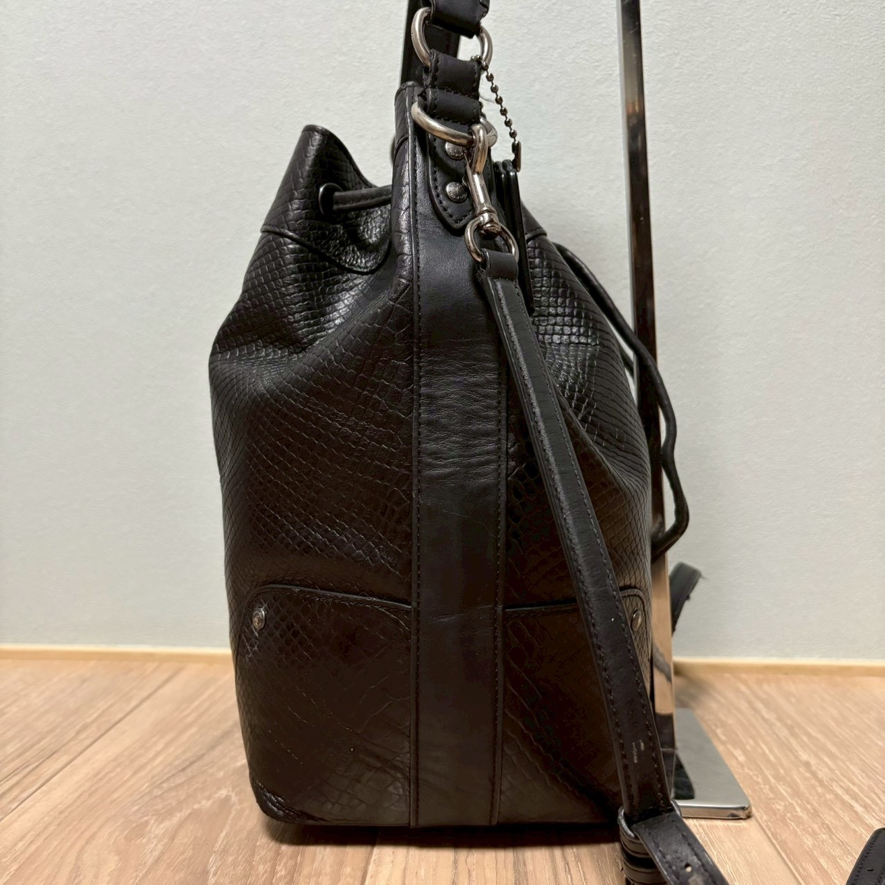 Y2K COACH Python Embossed Leather Drawstring 2-Wa… - image 5