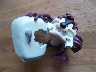 Taz dévore le frigo - Figurine en résine 1997 Démons et Merveilles - Photo 1/4
