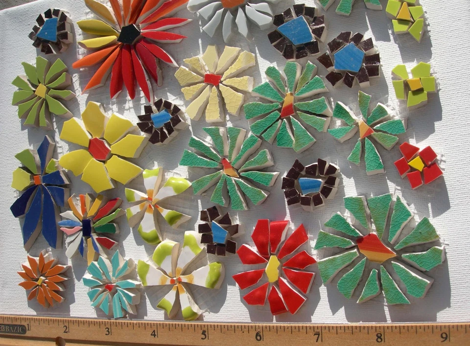 26 Daisy Mosaic Tile Set Mixed Size & Color Broken Cut China Plate Tiles      - Image 2 of 4