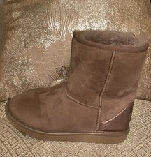 UGG CLASSIC SHORT II Shine Metallic Beachwood Boots Youth Size 3/Women s 5