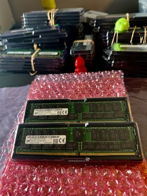 LOT (2x) 32GB PC4-2400 Micron  MTA36ASF4G72PZ ECC RDIMM (64GB Total)