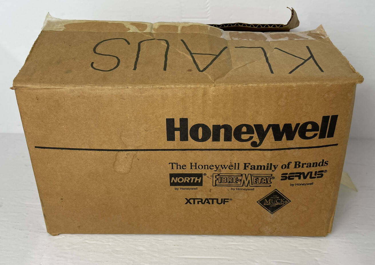 Honeywell North 76008A Series 7600 Full Facepiece Respirator, Medium