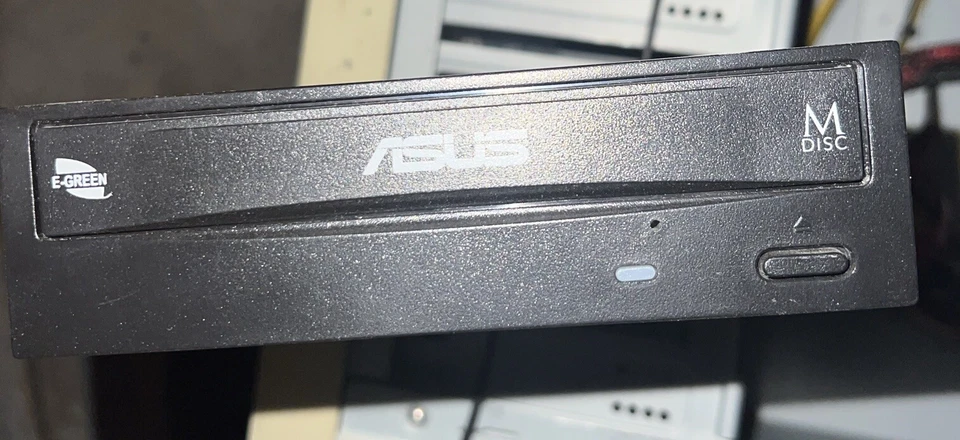 Asus DRW-24F1ST 24X DVD Writer PC Drive DVD-RW CD-ROM DVD+RW 5V-2.0A /(G3) - Image 2 of 4