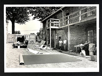 1985 Statesville NC Apartment Complex Construction Workers Vintage Press Photo