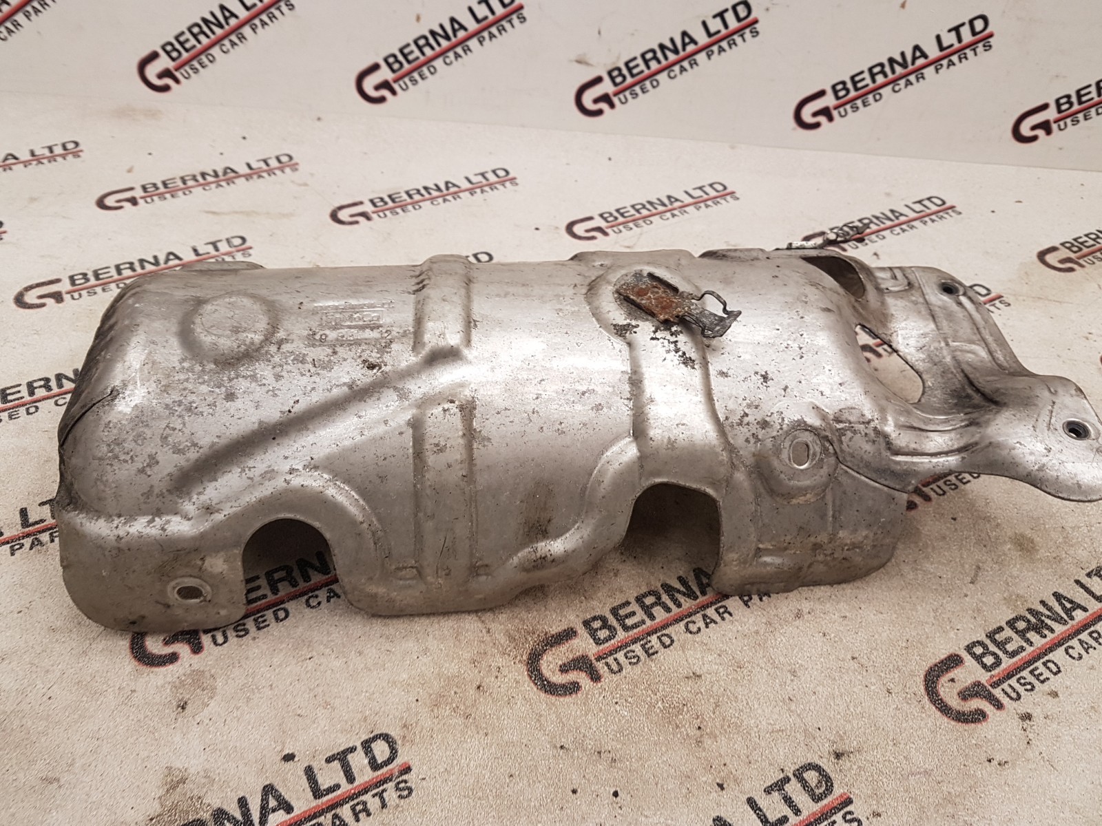 GENUINE VOLVO S60 V60 20092018 CATALYTIC CONVERTER HEAT SHIELD AM51