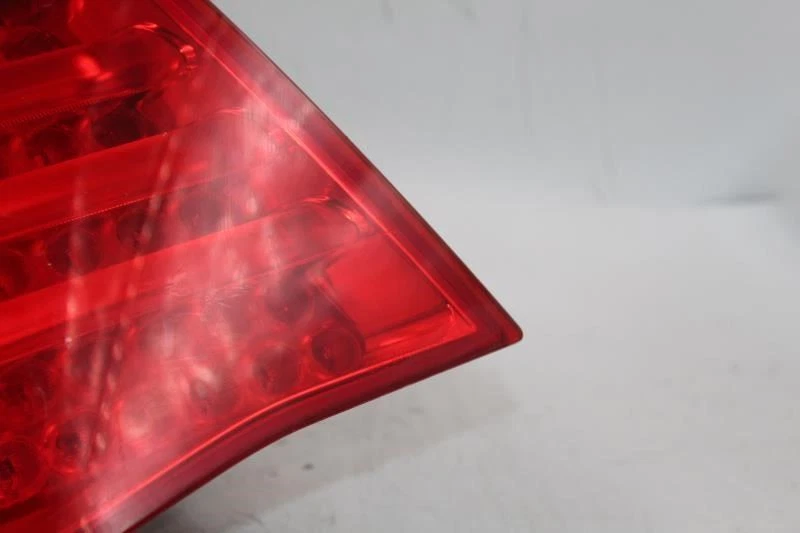 Cuarto de luz trasera del conductor izquierdo montado en panel para BMW 750i 2009-2012 OEM #31954 Foto 2 de 4