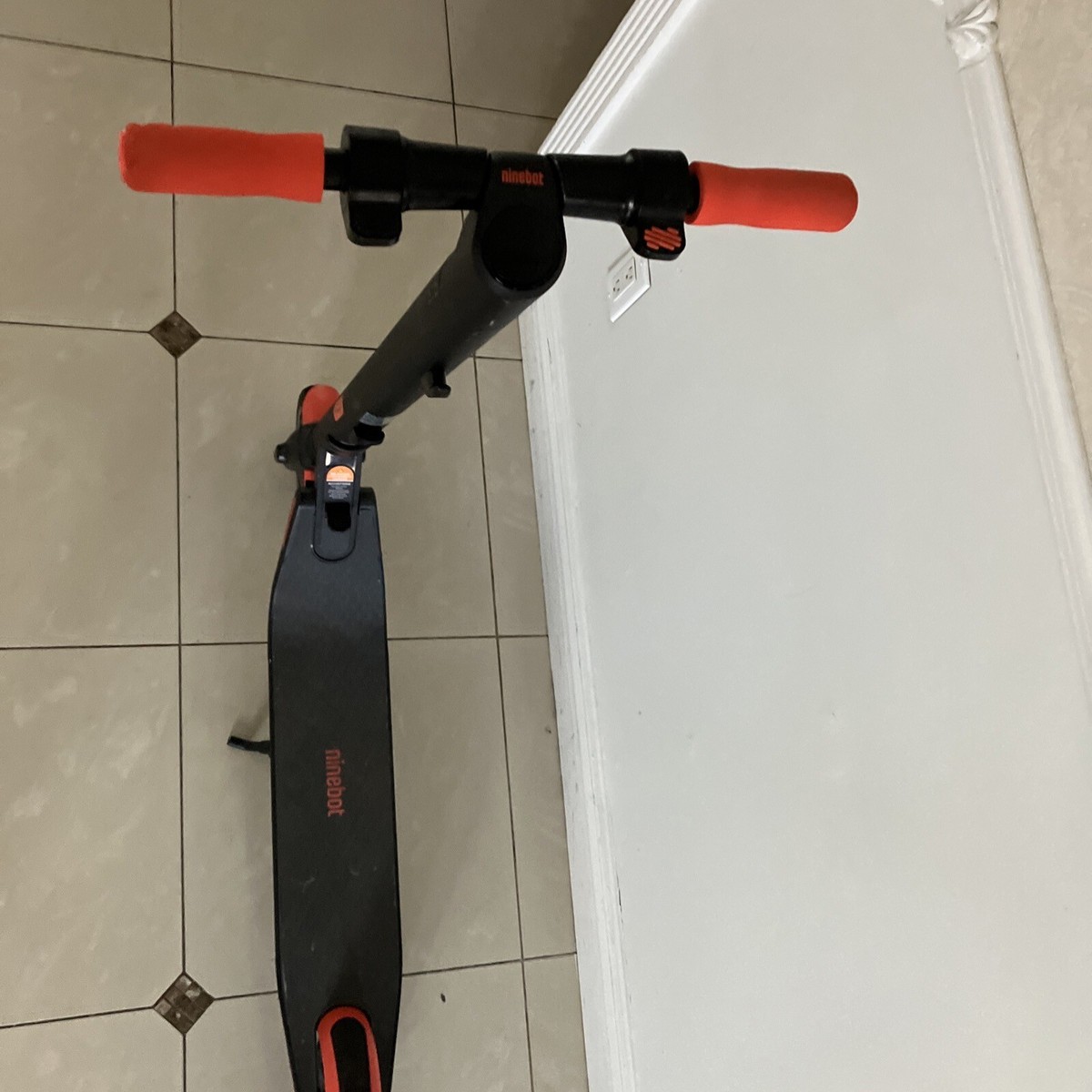 Trottinette électrique Ninebot Segway KickScooter ES1 - Noire - Occasion