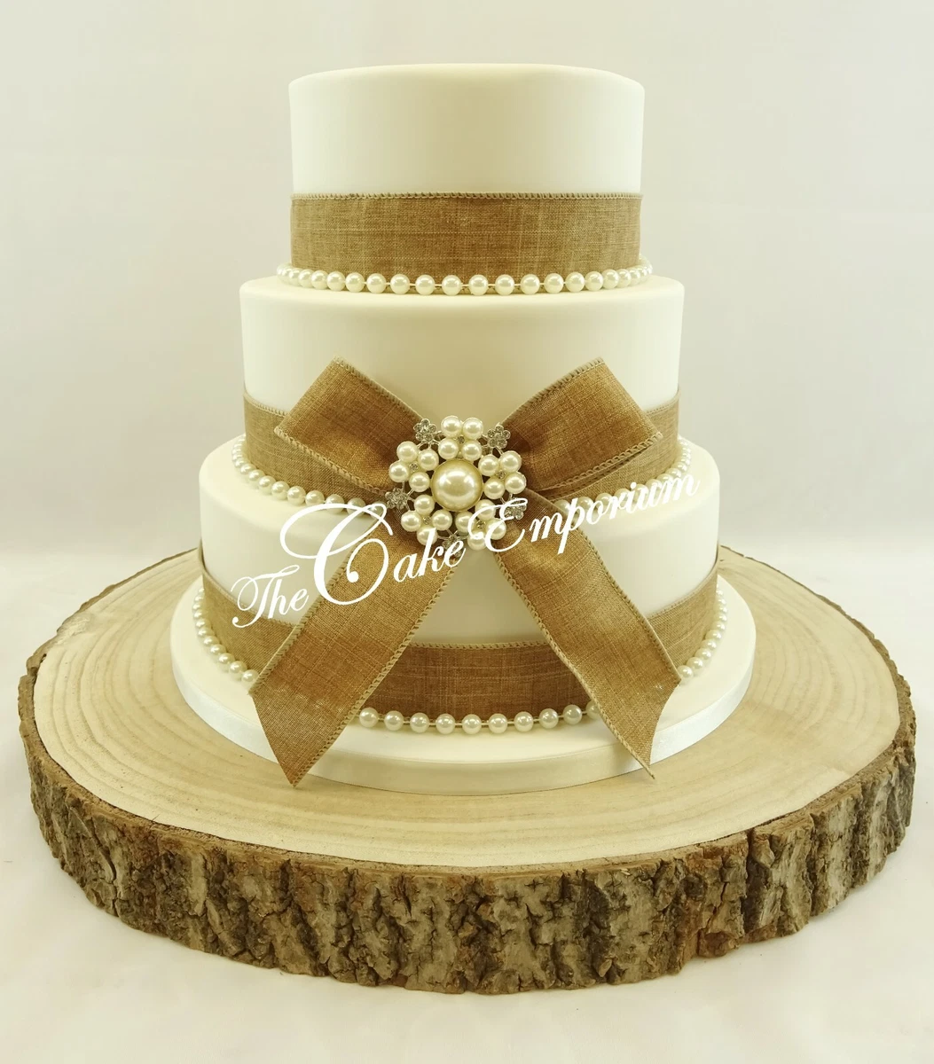 Wedding cake shop brooch