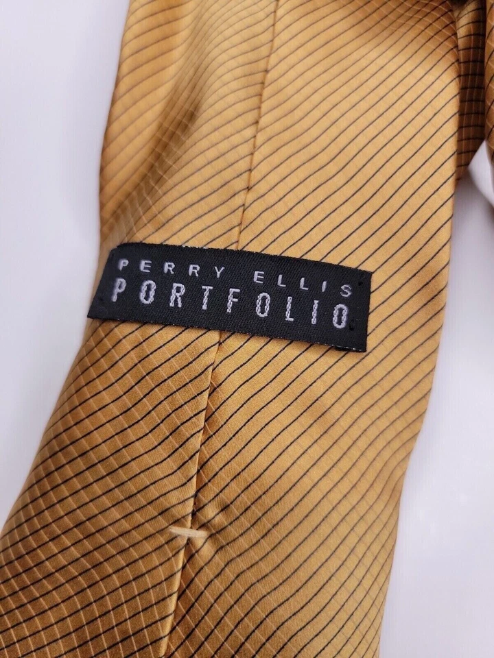 Corbata formal Perry Ellis Portfolio para hombre 57"Lx4"W bronceada Foto 3 de 4