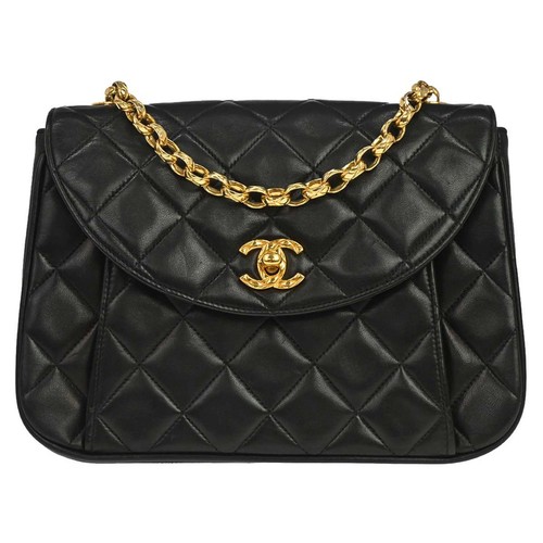 Chanel Black Lambskin Single Flap Shoulder Bag 188839
