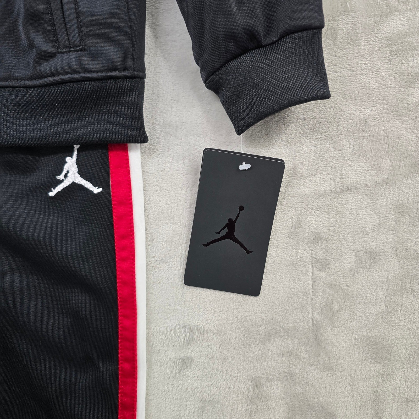 Jordan Toddler Boys 24M Black Red White Jumpman Tracksuit Jacket and Pants Set thumbnail 4