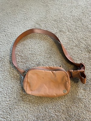 LULULEMON Everywhere Belt Bag Fanny pack Mauve Pink Travel active street wear