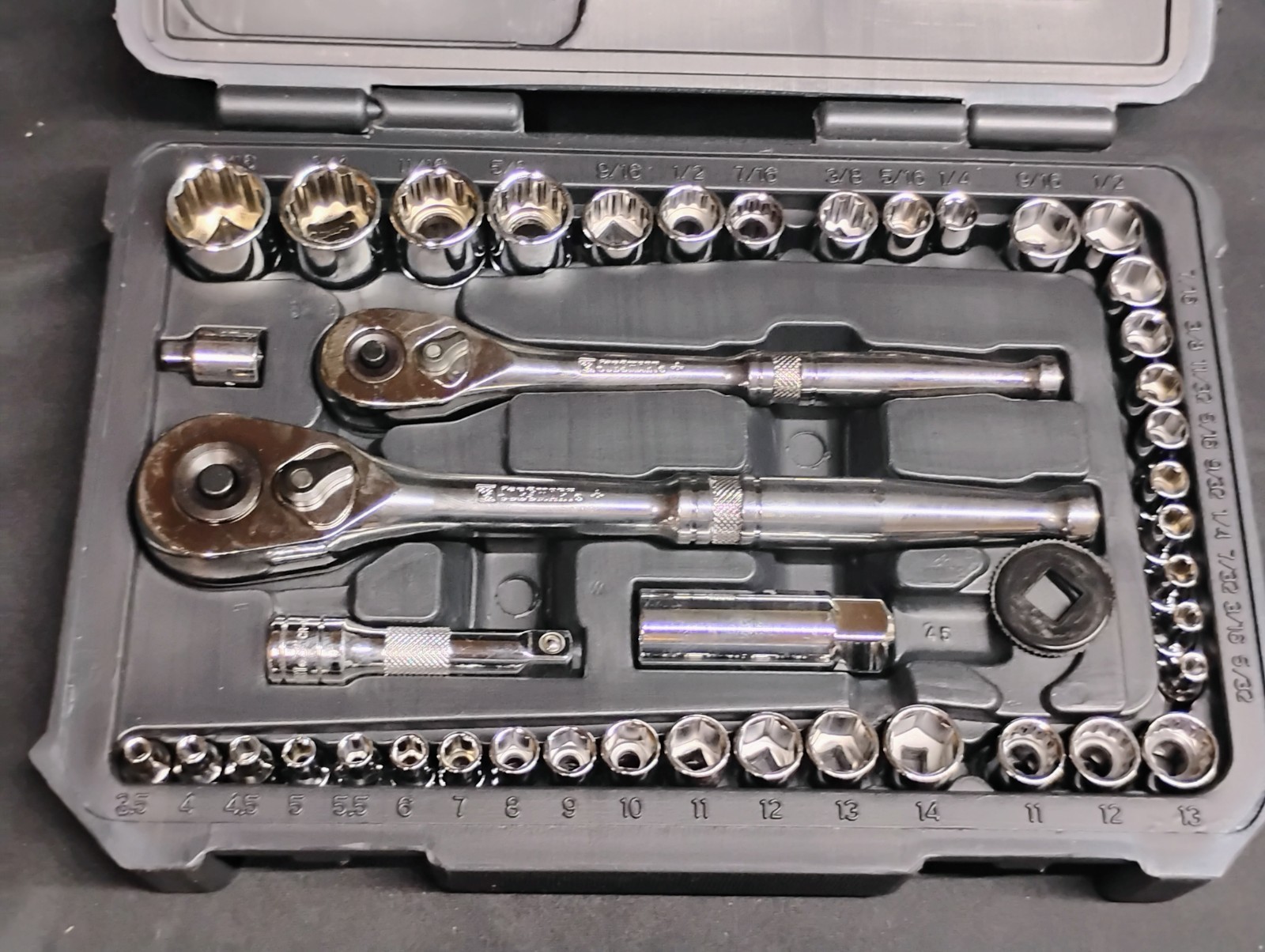 Jobsmart 44pc Mechanic's Tool Socket Set SAE MM Set 3/8" 1/2" Ratchet Home Auto