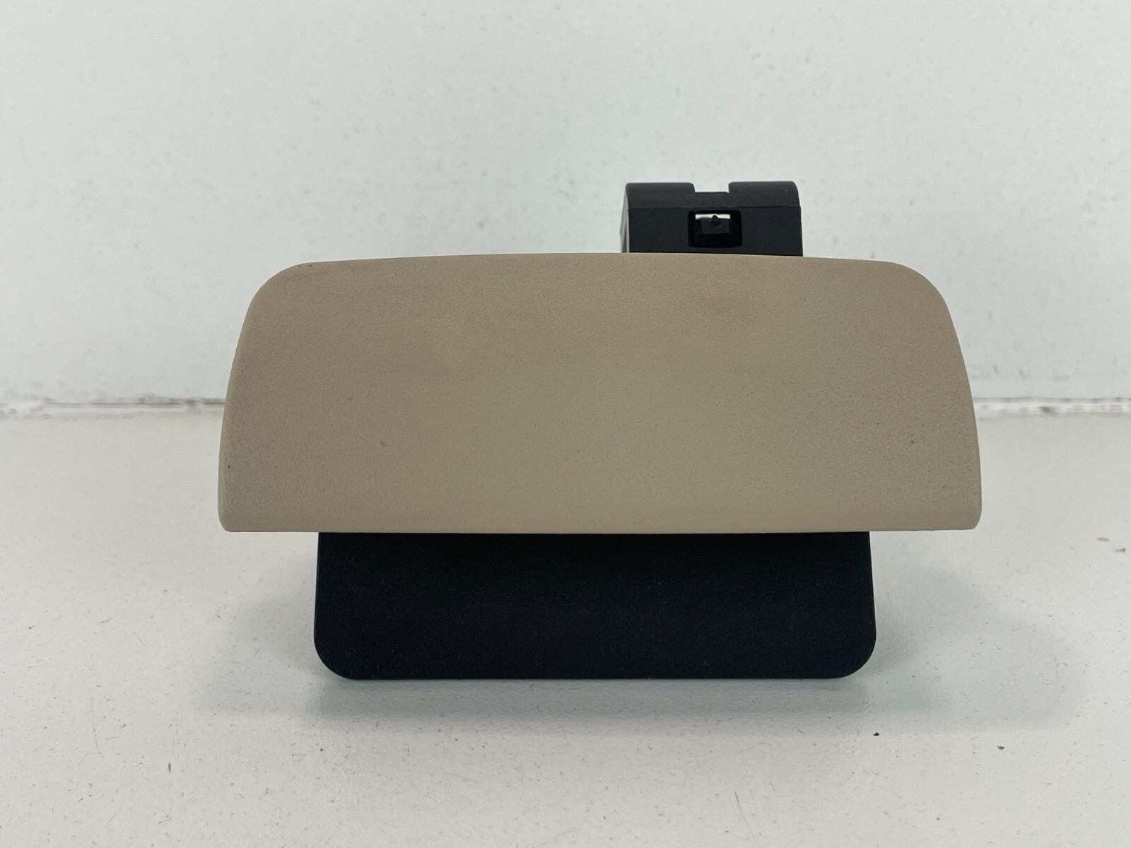 20062011 CHEVROLET IMPALA GLOVE BOX LATCH LOCK COMPARTMENT OEM