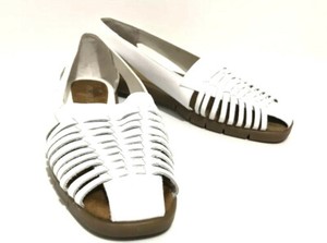 aerosoles closed toe sandals