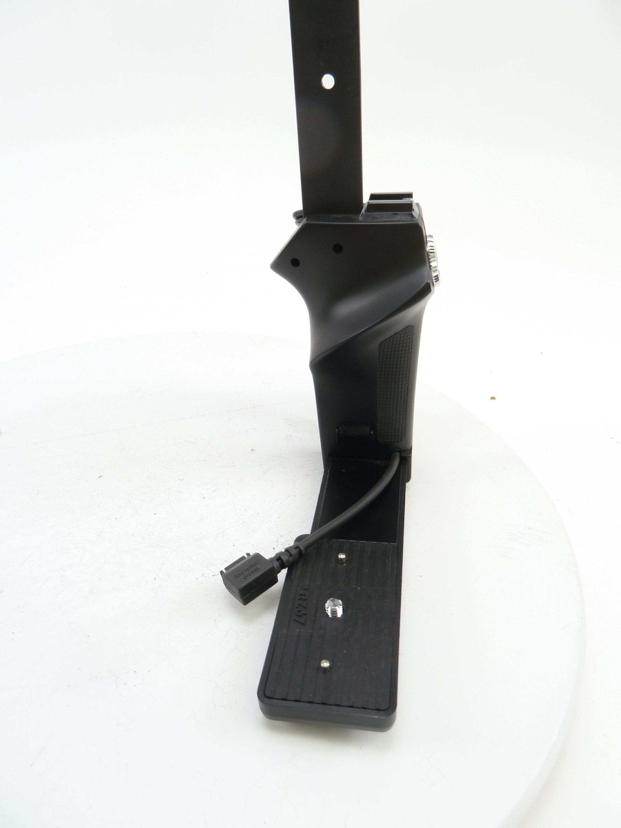 Mamiya RZ67 Left Hand Grip with Extension Pole and Electro