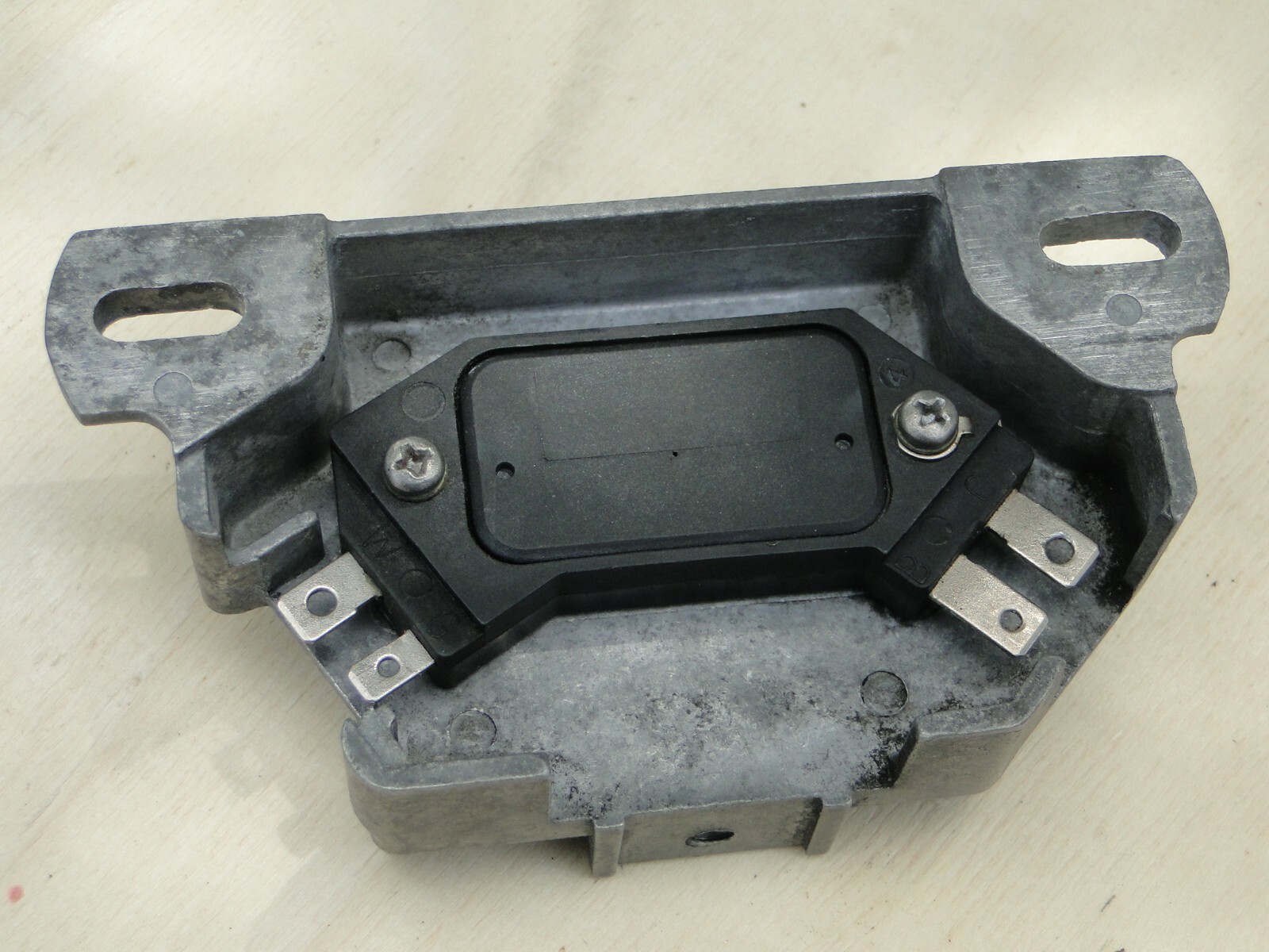 Maserati Biturbo S 425 Spyder Magneti Marelli AE1301A Ignition Module 313220100