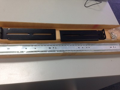 Quality 24'' Rack Mount Rackmount Chassis Trak/ Rail with Black L-Brackets, New