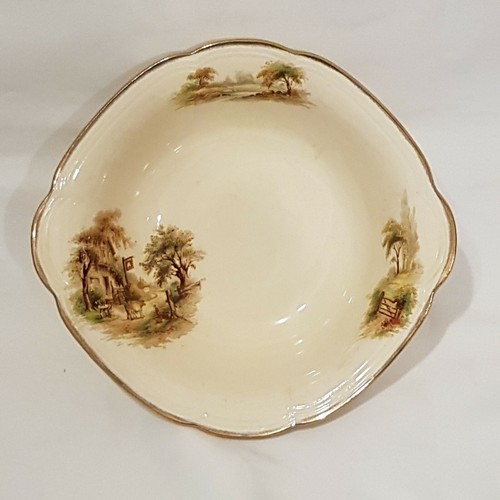 Rare Vintage Alfred Meakin White Horse Inn Serving Bowl
