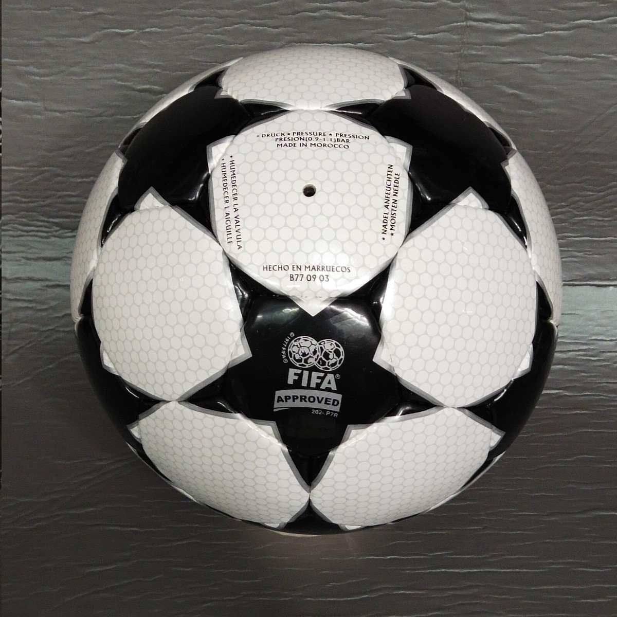 Adidas Finale Match Ball UEFA Champions League 2001-2002