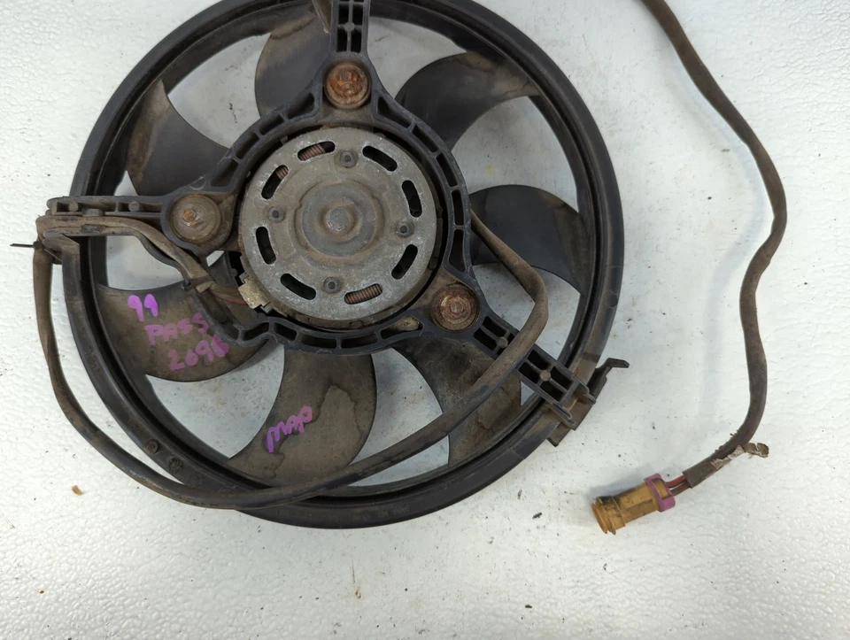 Conjunto de motor ventilador radiador izquierdo Volkswagen Passat 1998-2005 CB9MS Foto 3 de 4
