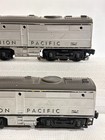LIONEL PAIR OF 2023 UNION PACIFIC SILVER GRAY TOP ALCO LOCOMOTIVES 1951 — photo 9