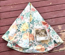 A Rare Vintage Croscill Biltmore Fabric Tablecloth Cotton Blend USA 72"