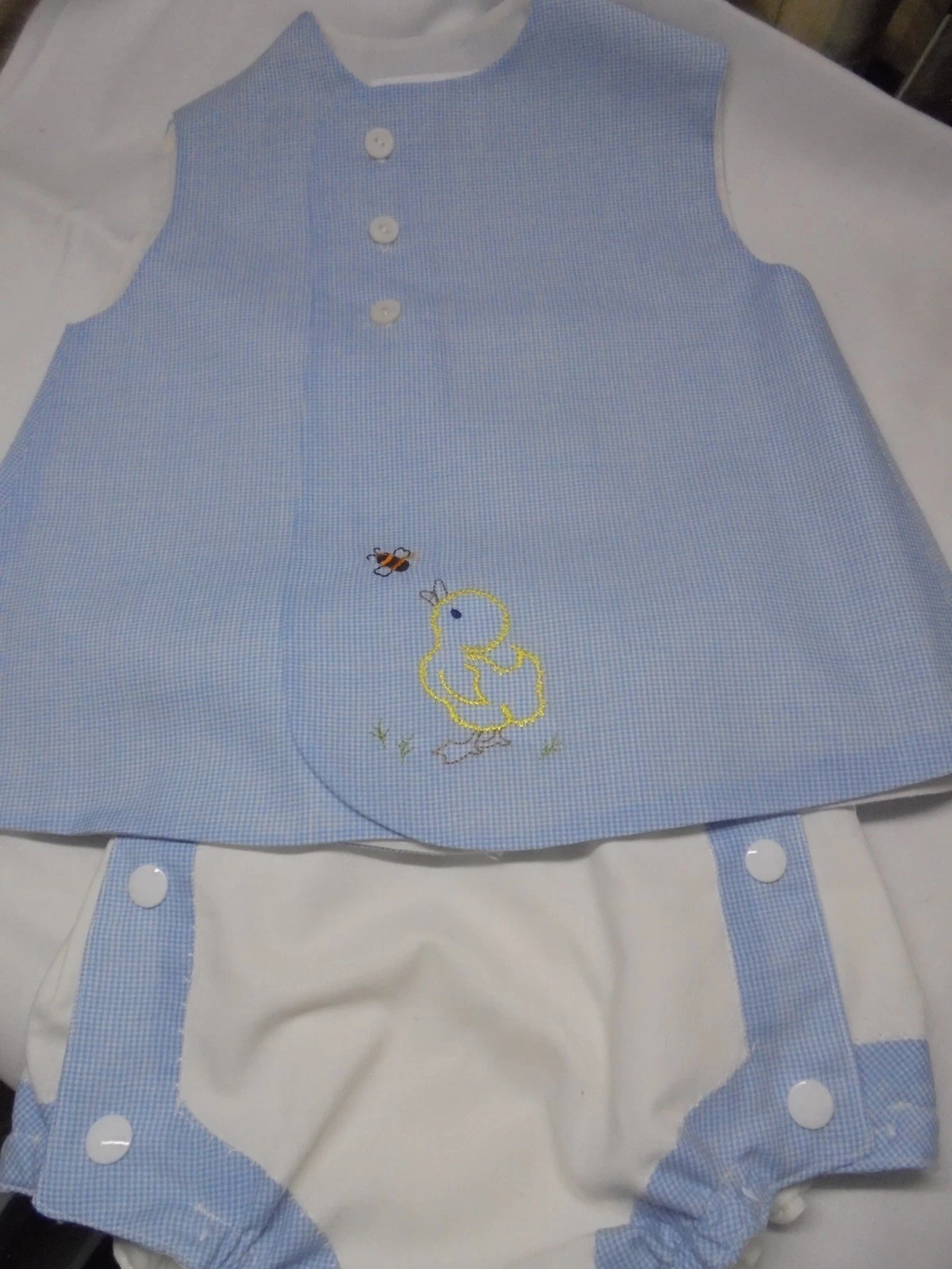 12Month/19-21 lbs.-Baby Outfit-Embroidered “Little Duckie/Bee" Top/Diaper Cover