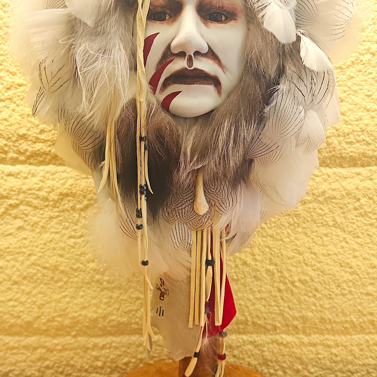 25+ US Native American Masks & Headdresses (1935-Now) for sale