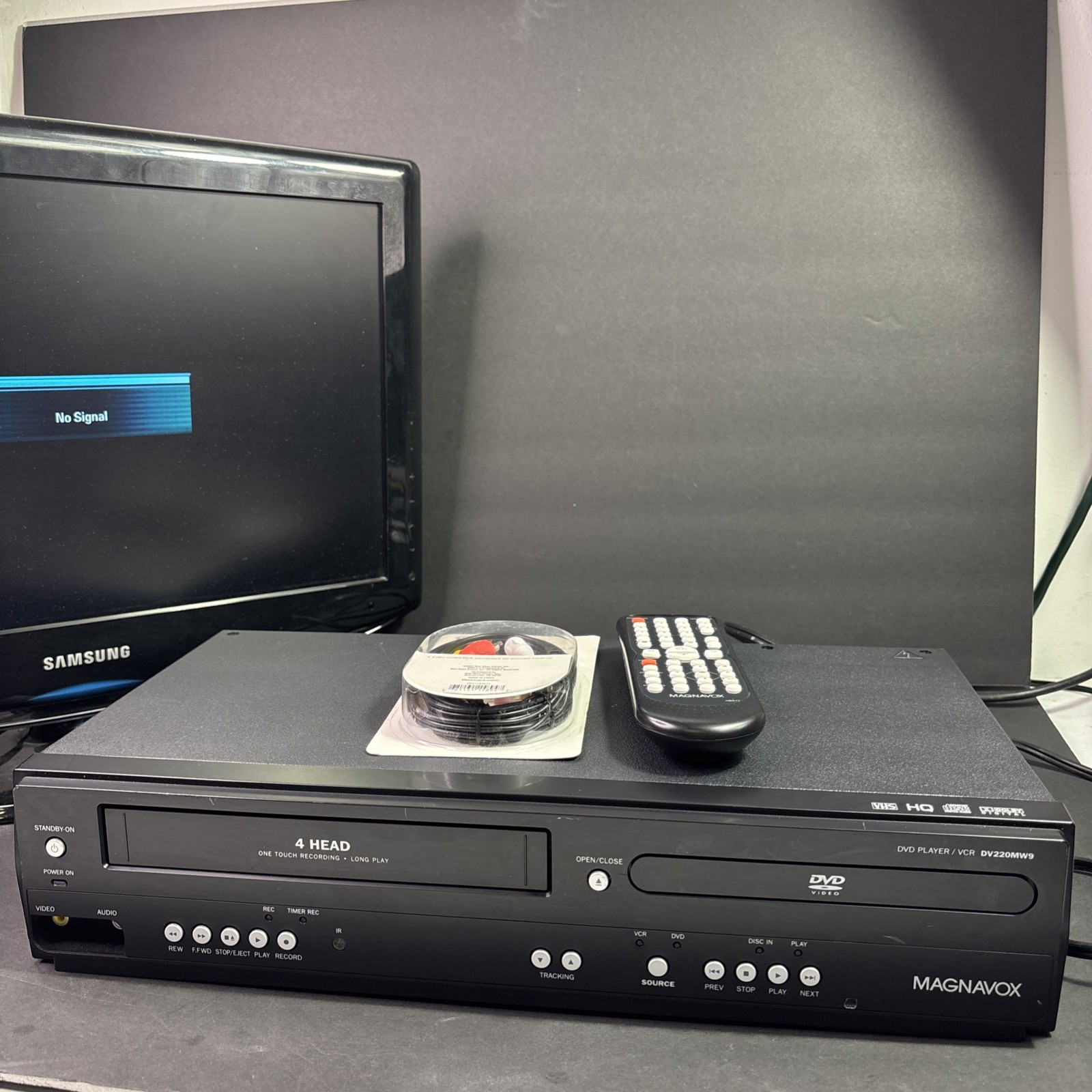 Magnavox DV220MW9 DVD Player with VCR Recorder Tested and Working