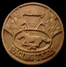 NE10105 NOS VINTAGE 1970s MUSTANG RACING TEAM SOLID BRASS BELT BUCKLE