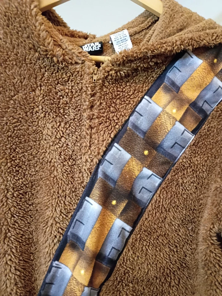 Fantasia pijama Star Wars Chewie Chewbaca adulto zíper frontal com capuz tamanho M - Imagem 3 de 4