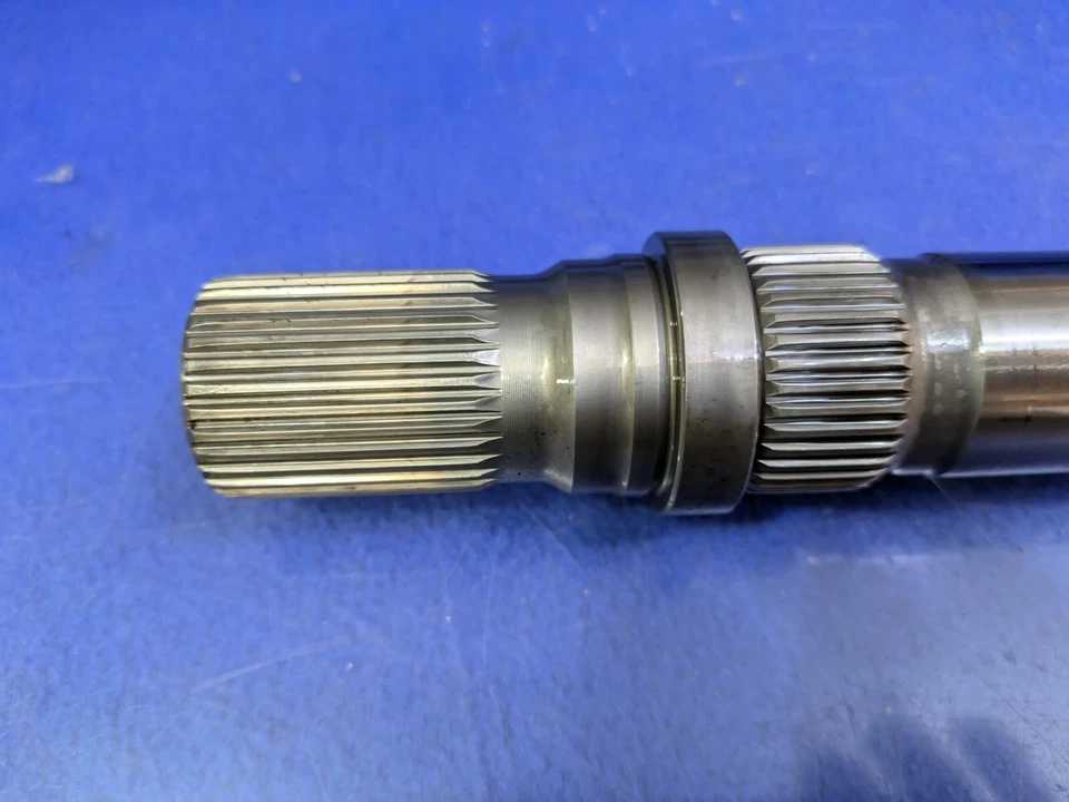 Eje de salida de transmisión 7AT genuino Nissan re701a OEM fx50 infiniti Foto 2 de 4