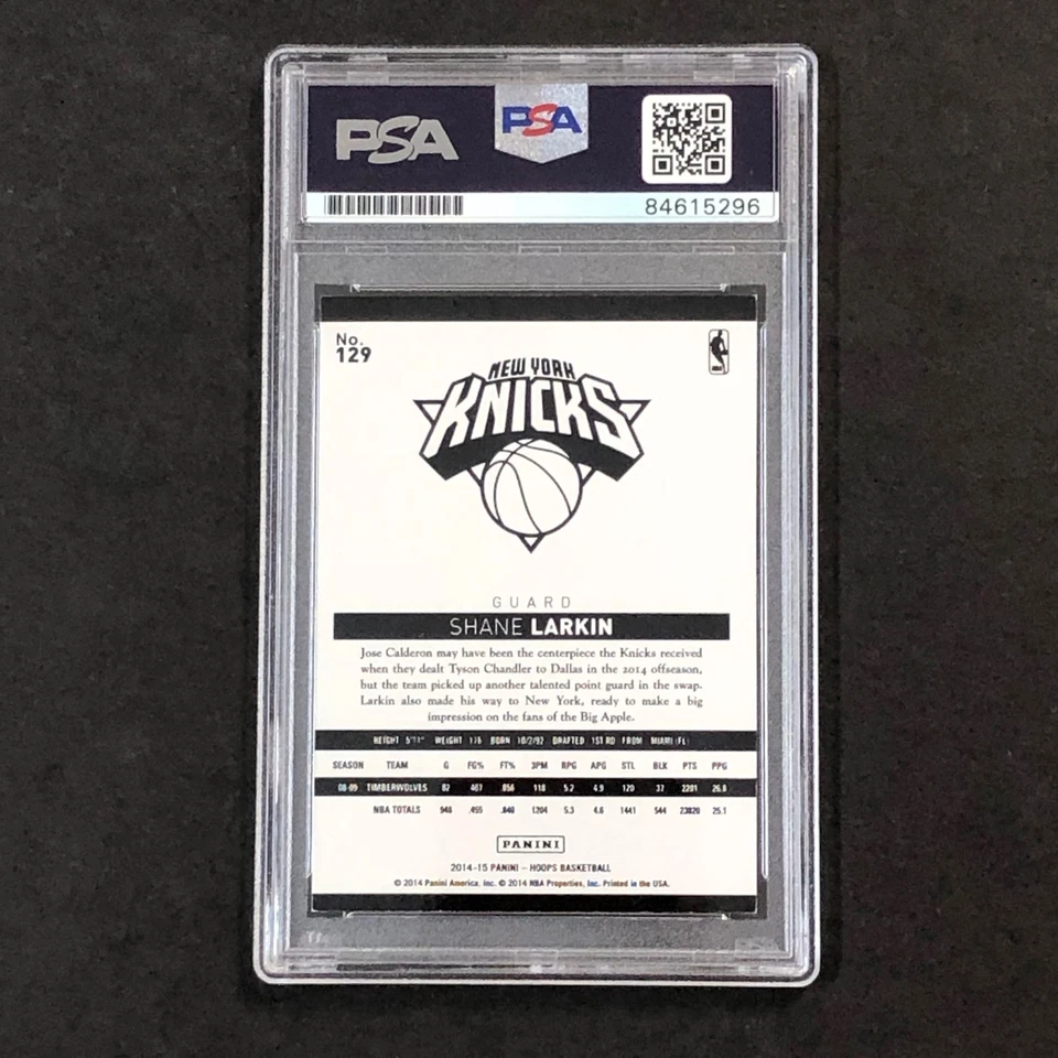 Tarjeta firmada por Shane Larkin #129 NBA Hoops 2014-15 automática 10 PSA Slabbed Knicks Foto 2 de 2
