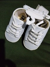 New infant baby shoes size 4 9-12 months