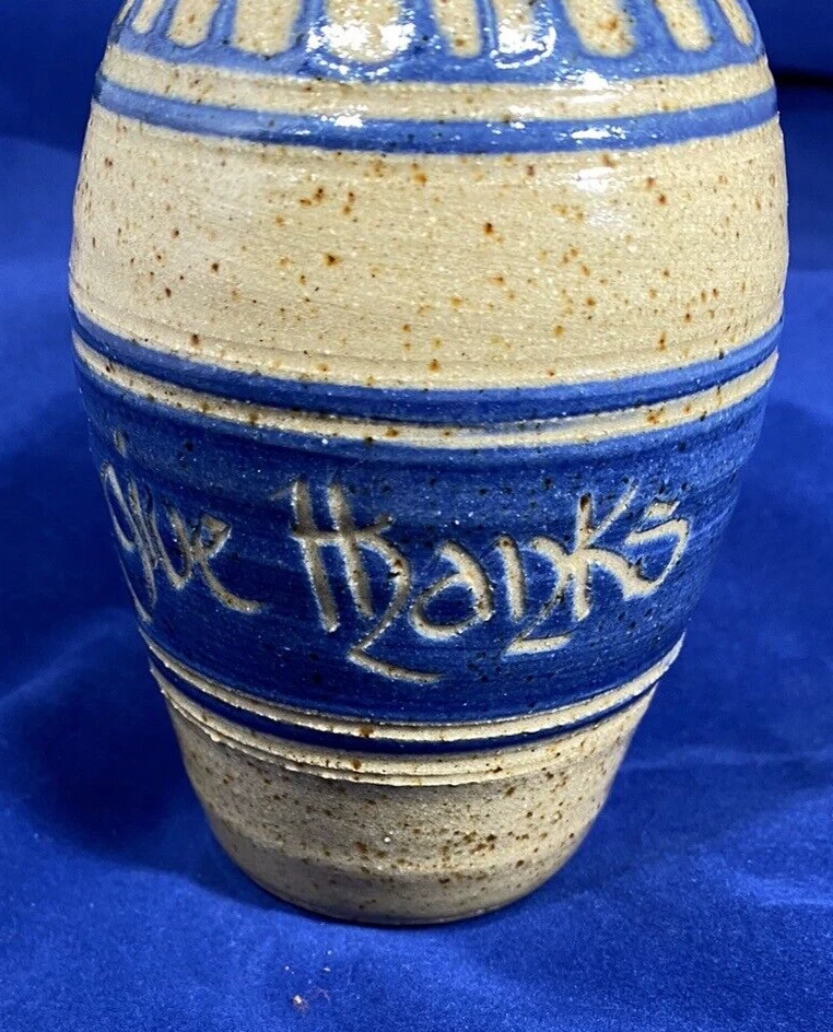 Potters Mark Stoneware Vase with Blue Glazed IN EVERYTHING GIVE THANKS - Изображение 4 из 4