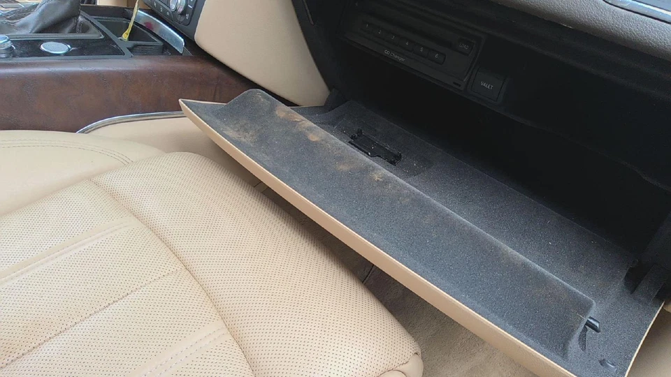 Guantera 12 AUDI A6 terciopelo beige=kp Foto 2 de 2