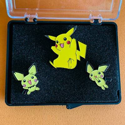 PIKACHU the MOVIE 2000 バッジ s-l400.jpg