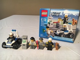 LEGO CITY POLICE MINIFIGURE COLLECTION, (7279), RETIRED PRODUCT, RARE, 100% 