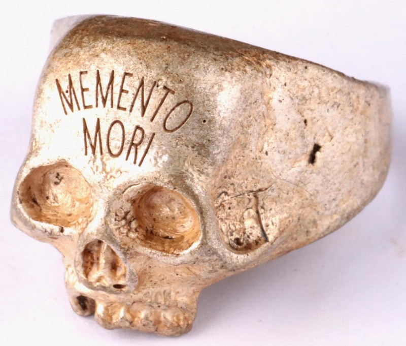 Memento mori skull ring Remember to die signet Antique amulet protecting against