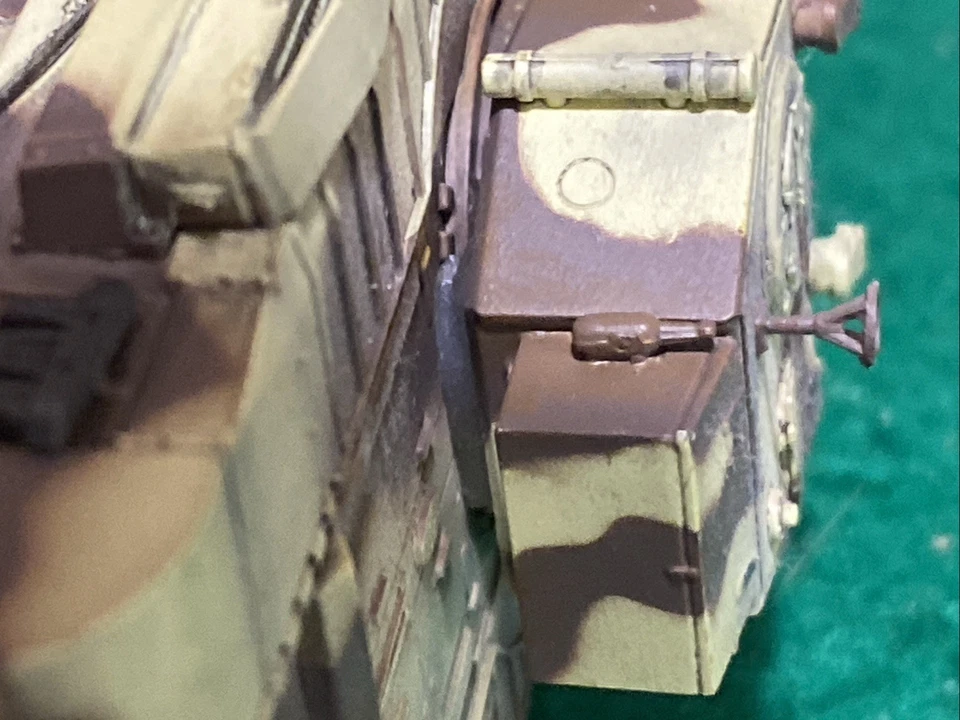 Dragon Armor Churchill Mk III 60569 Tunisia 1943 1:72 DAMAGED READ DESC - Image 4 of 4