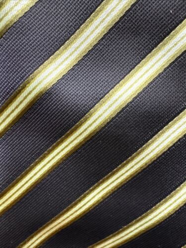 GIORGIO ARMANI Black Label Green Stripe Necktie Tie 100% Silk Made In Italy - Picture 2 of 7