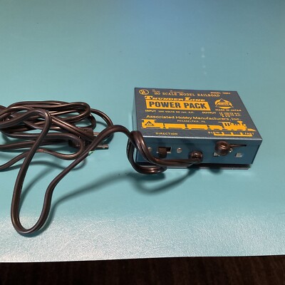 VINTAGE AHM MODEL 70004 HO SCALE THUNDER LINE POWER PACK VARIABLE DC CONSTANT AC