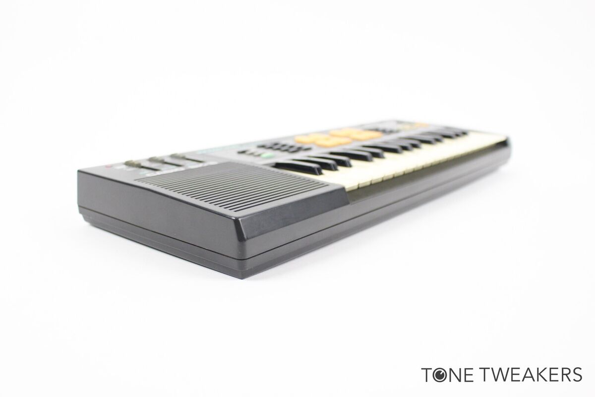 Casio SK-5 1980s Sampling Keyboard 8 bit LoFi sampler sk1 Casio SK-5 1980s Sampling Keyboard 8 bit LoFi sampler sk1