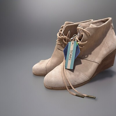 TOMS  Woman s Hyde Sand Suede
